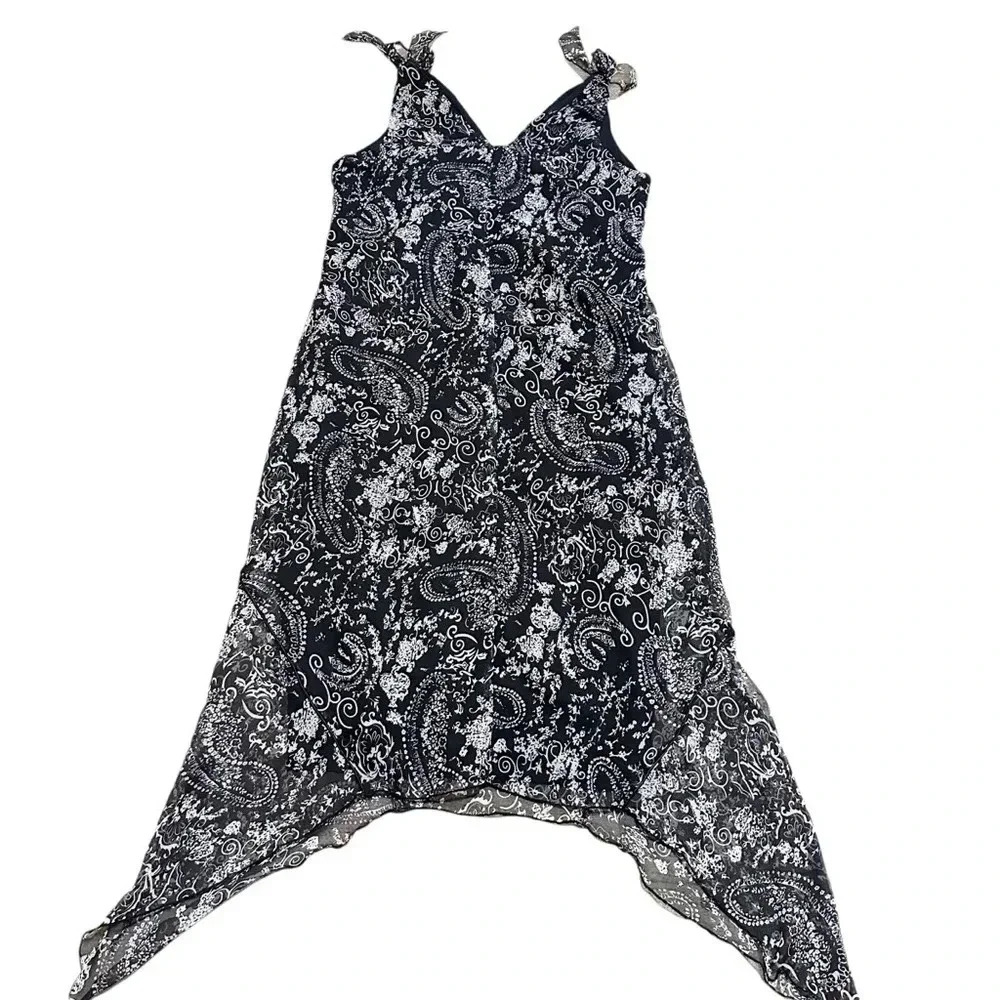 Black & white paisley asymmetrical dress with tie straps size 1X - Picture 2 of 12